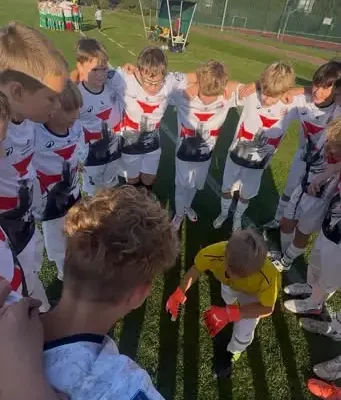 Młodzi piłkarze OKS Opatów zremisowali z LZS Samborzec 1:1