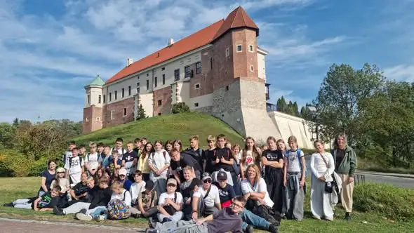 Klasy 5a, 5b i 6 ze szkoły w Sandomierzu – dwudniowa wycieczka pełna wrażeń