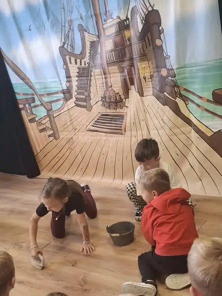 Piracka przygoda w przedszkolu – teatr „Kokon” z wizytą