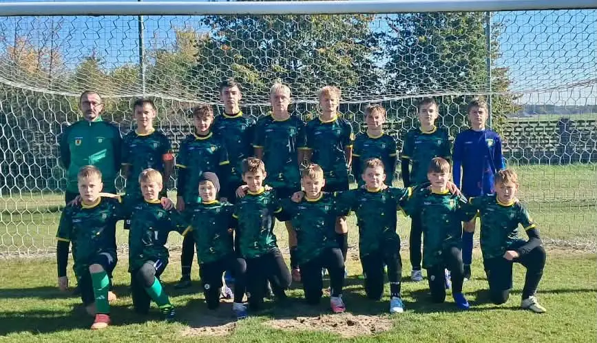 Trampkarze KS Panki rozgromili Miedźno 4:1. Hat-trick Kuby Grzywińskiego
