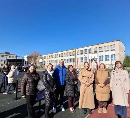 Uczniowie z gminy Miedźno na inauguracji „Edukacji z wojskiem” w Kłobucku