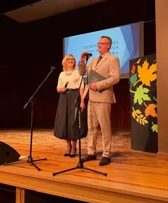Stypendia Wójta Gminy Wręczyca Wielka wręczone. Młodzież z dumą odebrała wyróżnienia