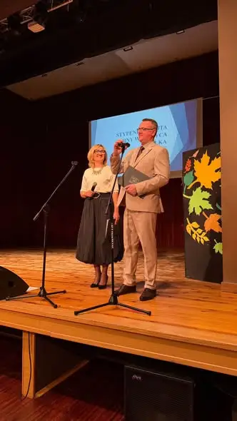 Stypendia Wójta Gminy Wręczyca Wielka wręczone. Młodzież z dumą odebrała wyróżnienia
